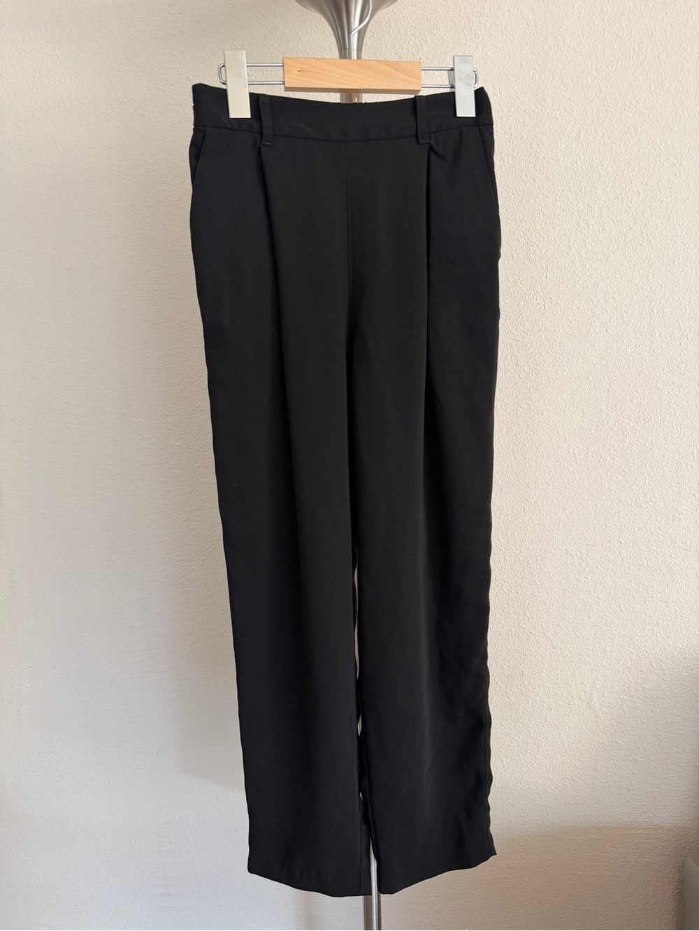 GU Classic Black Straight-Leg Dress Pants